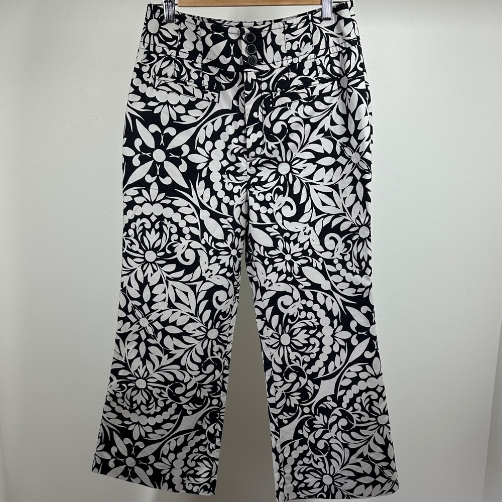 Maeve by Anthropologie Olive Cropped Flare Pants Black and White Pattern - Picture 3 of 9